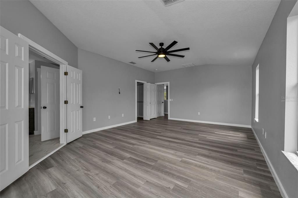 For Sale: $774,999 (5 beds, 4 baths, 3406 Square Feet)
