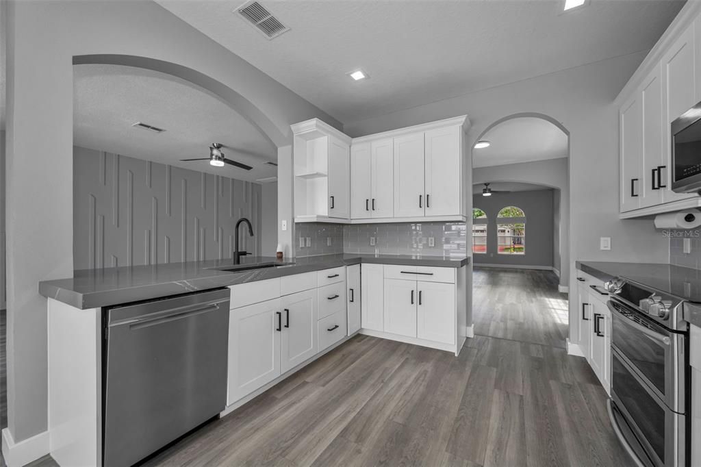 For Sale: $774,999 (5 beds, 4 baths, 3406 Square Feet)