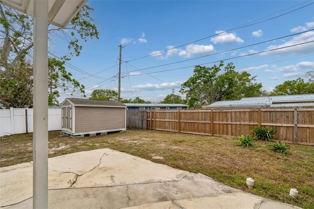 For Sale: $339,900 (4 beds, 2 baths, 1296 Square Feet)