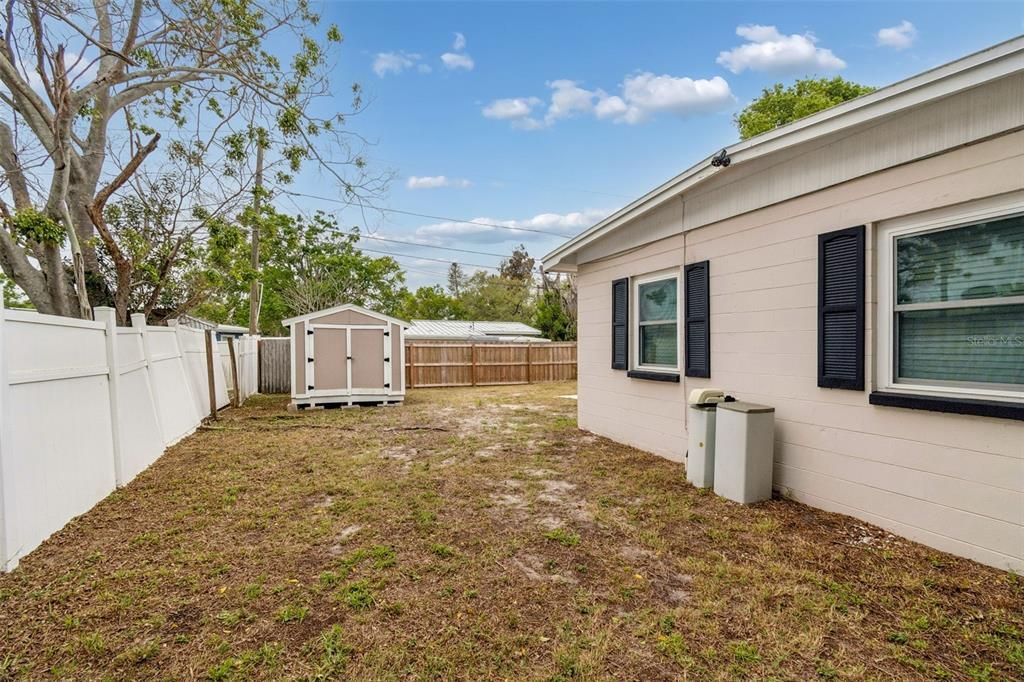 For Sale: $339,900 (4 beds, 2 baths, 1296 Square Feet)