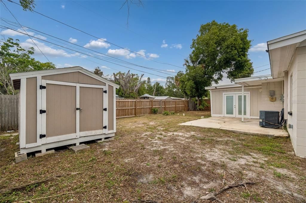 For Sale: $339,900 (4 beds, 2 baths, 1296 Square Feet)