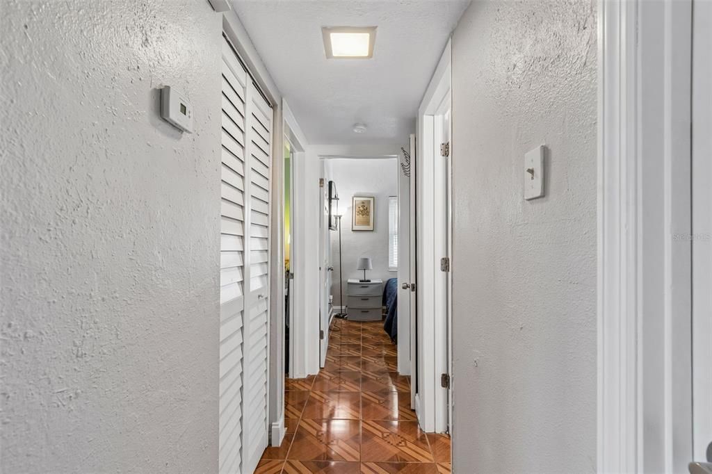 For Sale: $339,900 (4 beds, 2 baths, 1296 Square Feet)