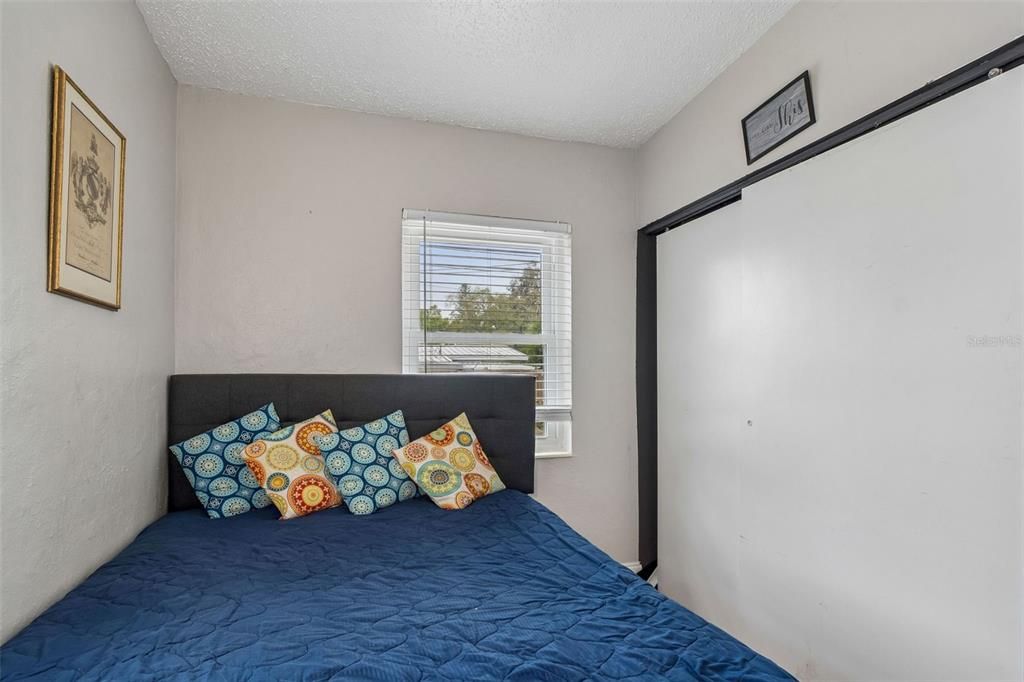 For Sale: $339,900 (4 beds, 2 baths, 1296 Square Feet)