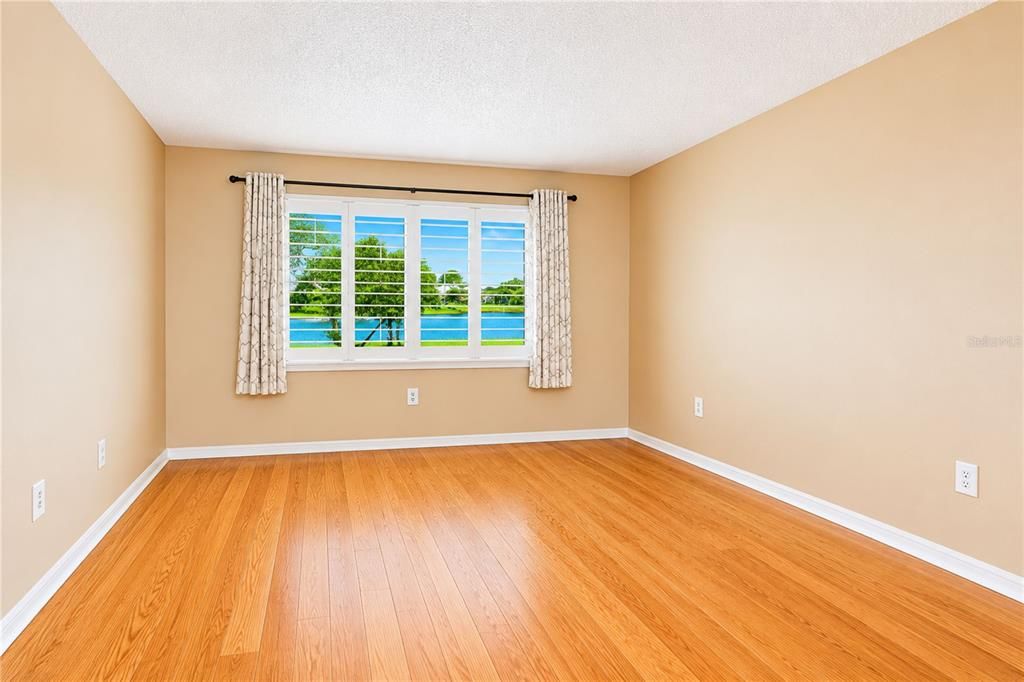 En Venta: $370,000 (2 camas, 2 baños, 1250 Pies cuadrados)