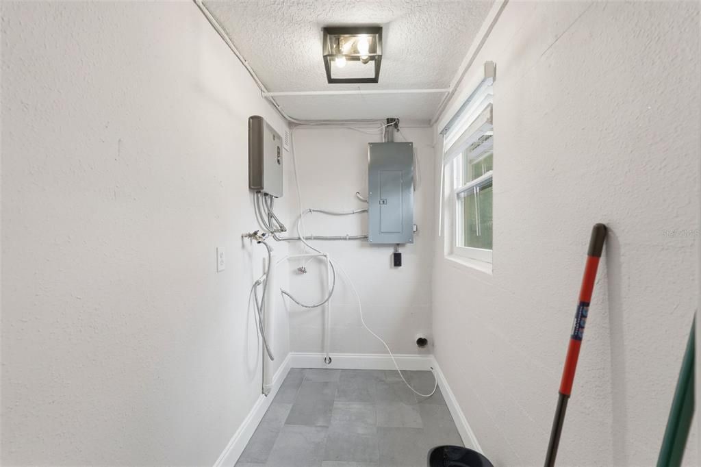 На продажу: $324,900 (3 спален, 1 ванн, 1006 Квадратных фут)