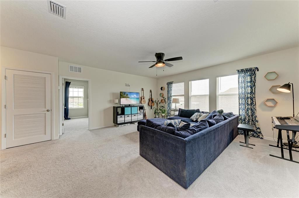 For Sale: $510,000 (4 beds, 3 baths, 3360 Square Feet)