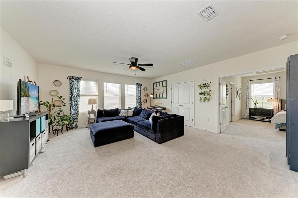 For Sale: $510,000 (4 beds, 3 baths, 3360 Square Feet)