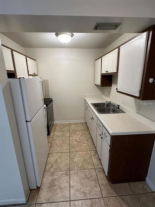 For Rent: $950 (1 beds, 1 baths, 525 Square Feet)