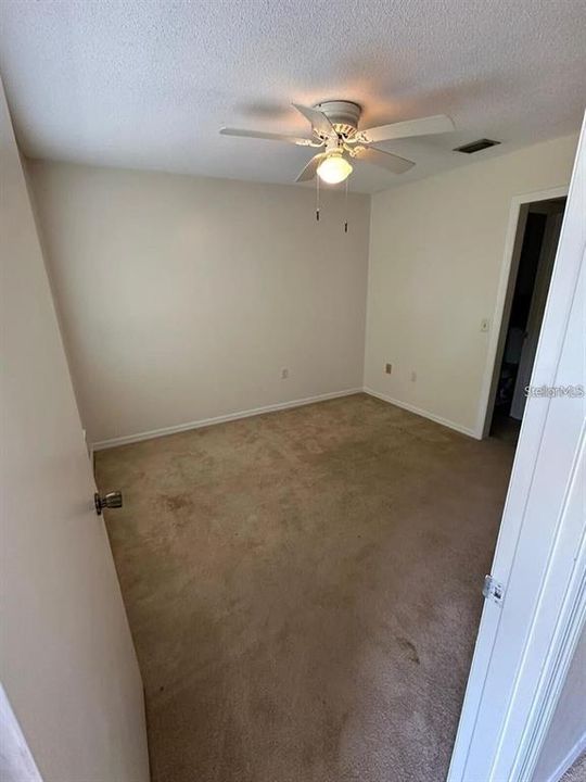 For Rent: $950 (1 beds, 1 baths, 525 Square Feet)