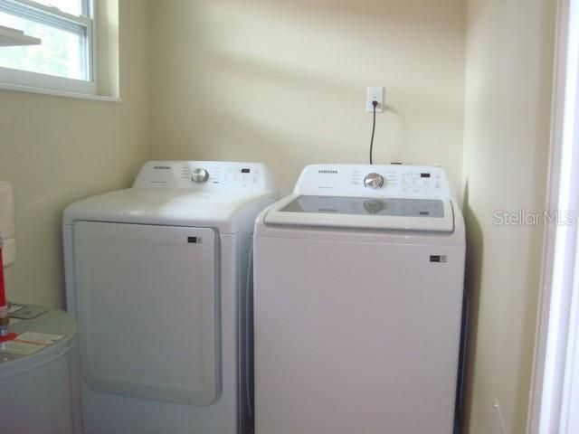 For Rent: $2,400 (2 beds, 2 baths, 1462 Square Feet)