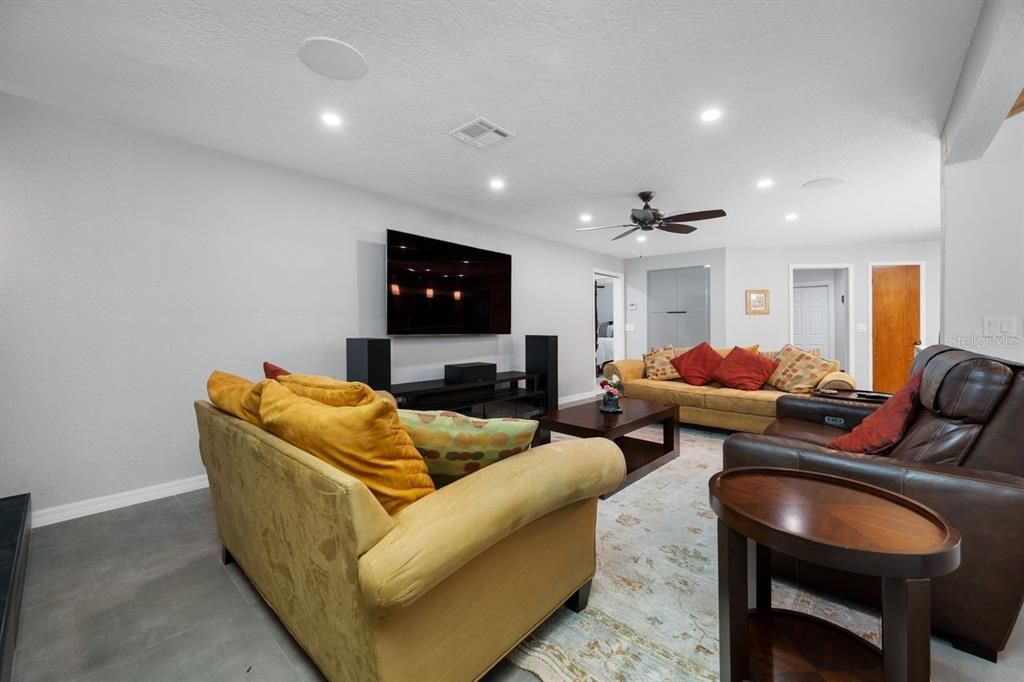For Sale: $779,900 (4 beds, 2 baths, 2246 Square Feet)