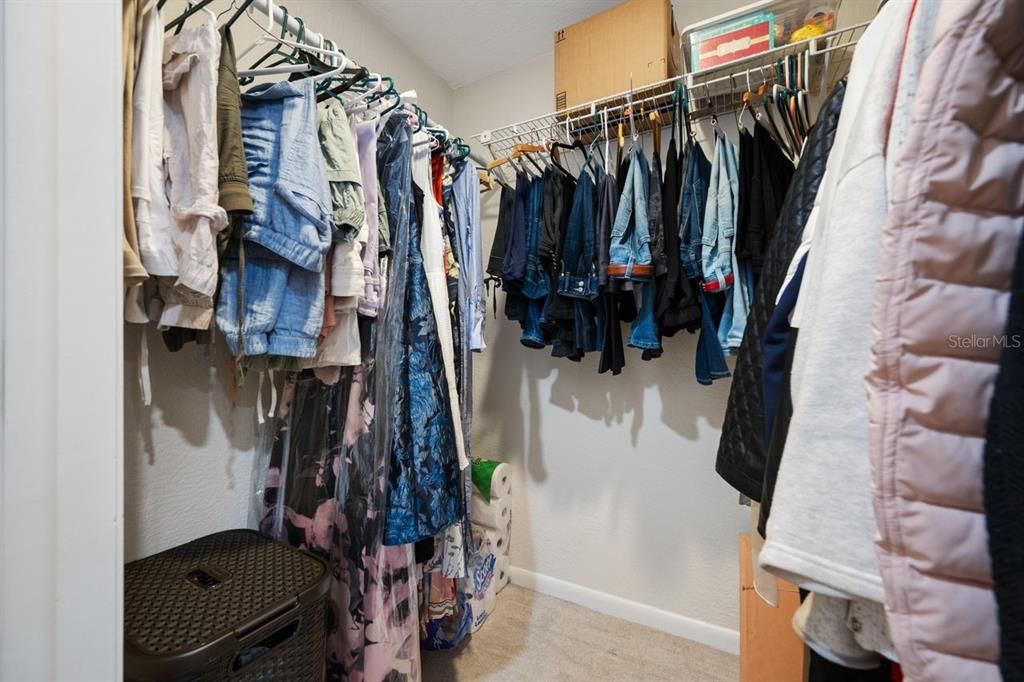 Activo con contrato: $749,900 (4 camas, 2 baños, 2246 Pies cuadrados)