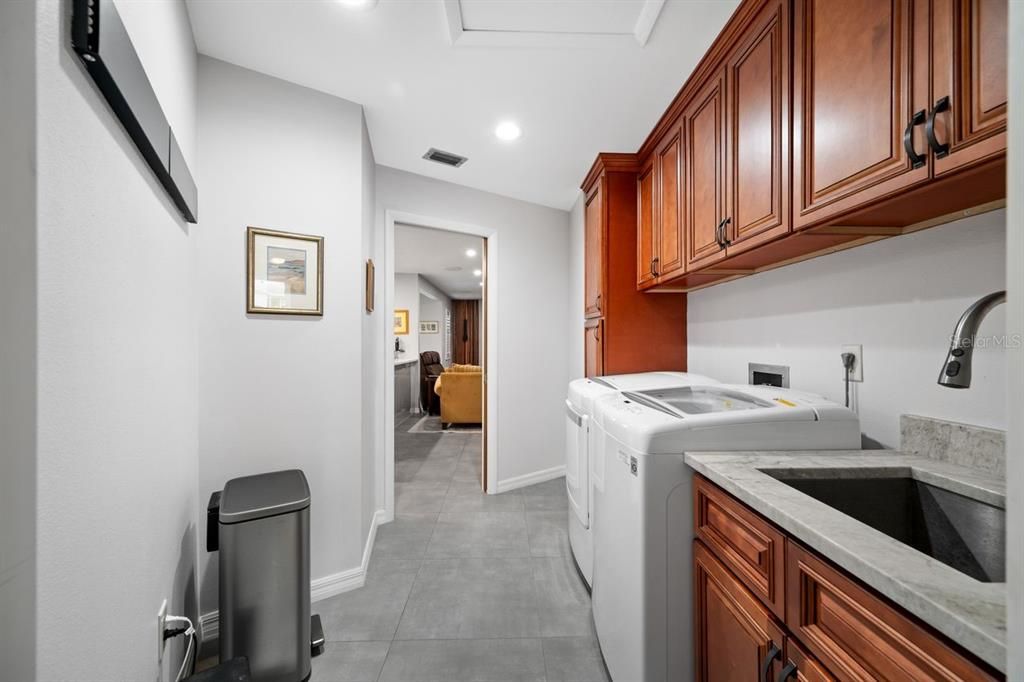 For Sale: $779,900 (4 beds, 2 baths, 2246 Square Feet)