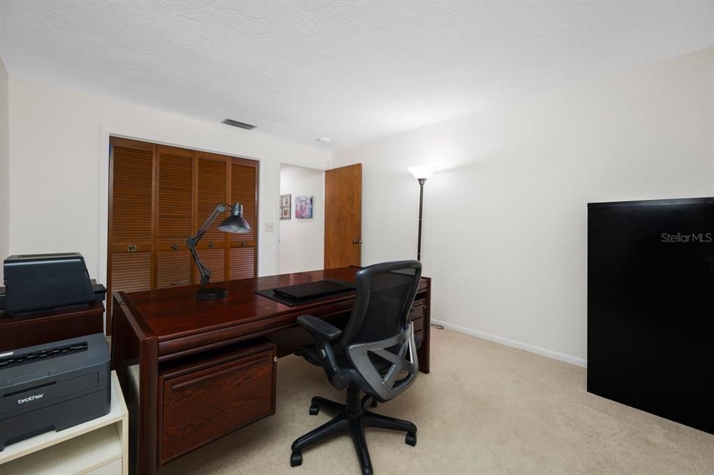 Activo con contrato: $749,900 (4 camas, 2 baños, 2246 Pies cuadrados)