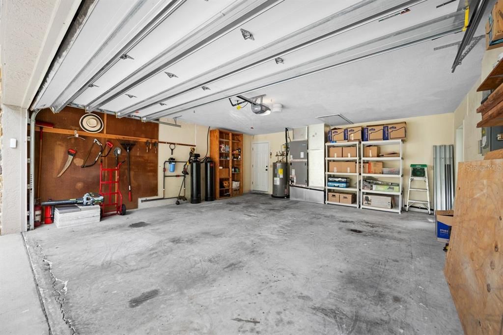 Activo con contrato: $749,900 (4 camas, 2 baños, 2246 Pies cuadrados)