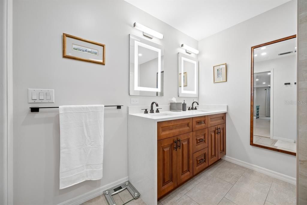 Activo con contrato: $749,900 (4 camas, 2 baños, 2246 Pies cuadrados)
