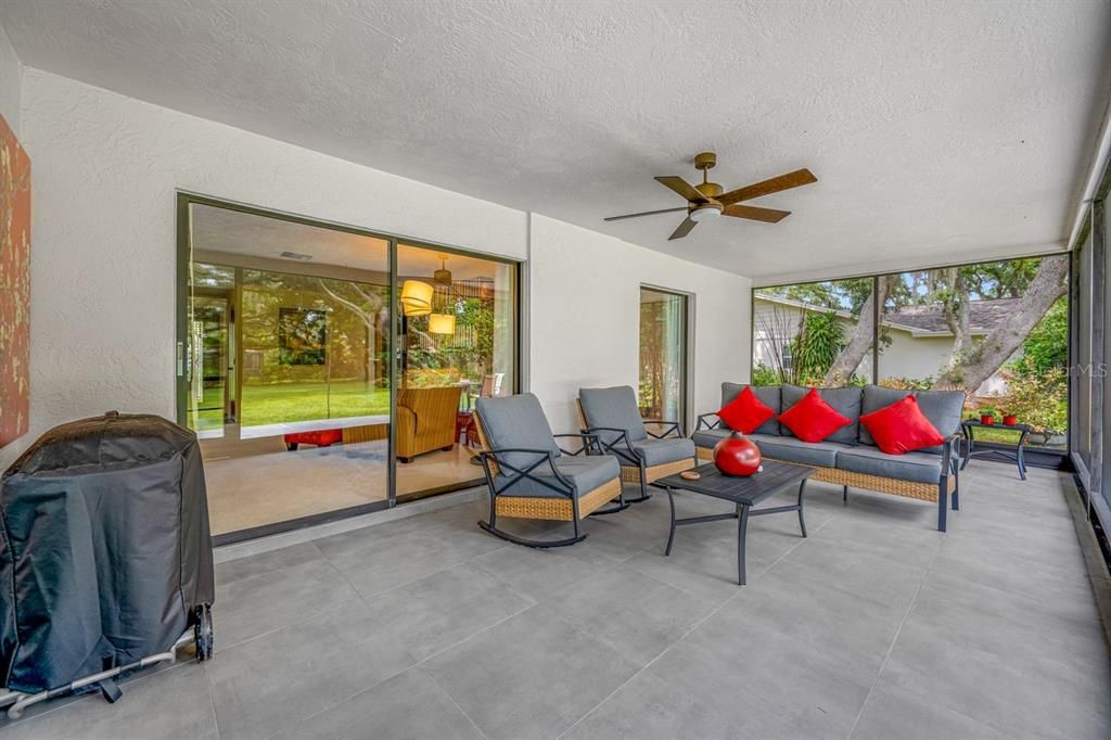 Activo con contrato: $749,900 (4 camas, 2 baños, 2246 Pies cuadrados)
