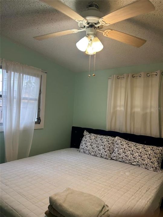 For Sale: $310,000 (3 beds, 1 baths, 980 Square Feet)