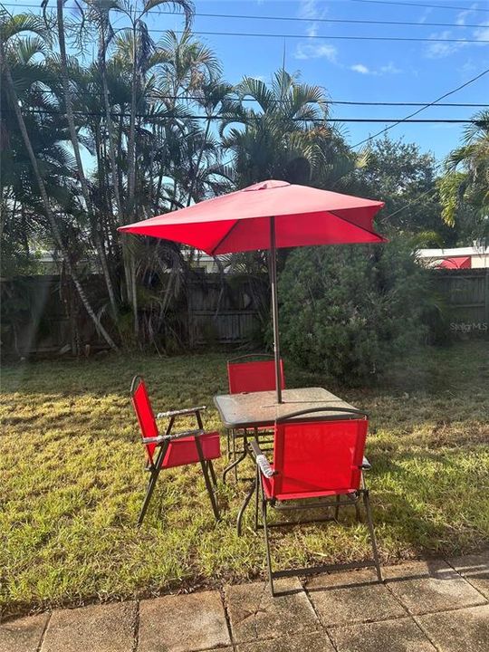 For Sale: $310,000 (3 beds, 1 baths, 980 Square Feet)