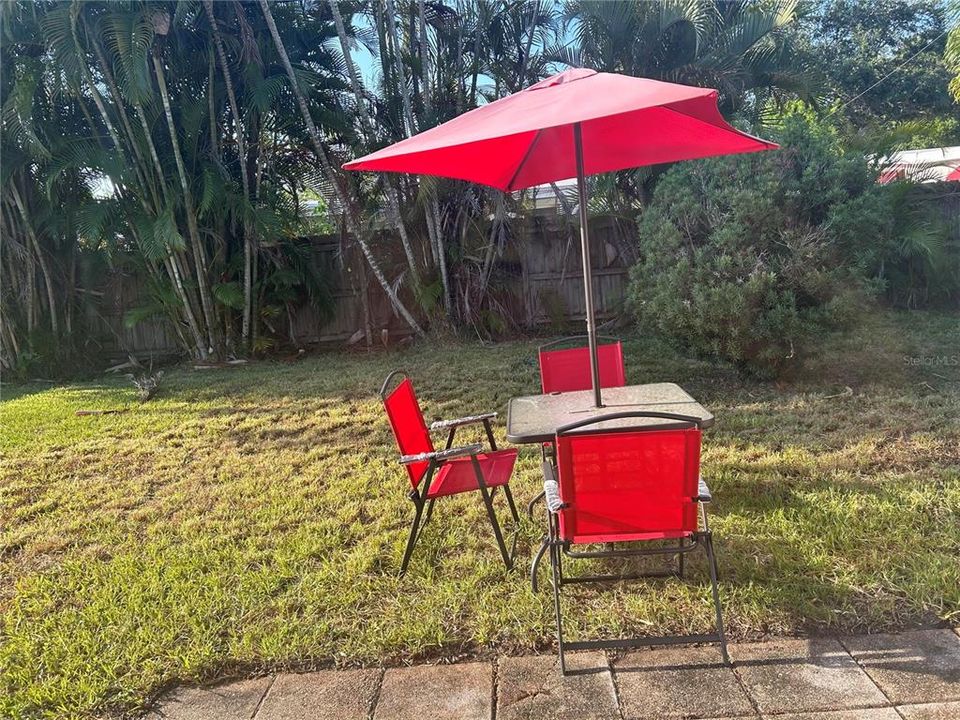 For Sale: $310,000 (3 beds, 1 baths, 980 Square Feet)