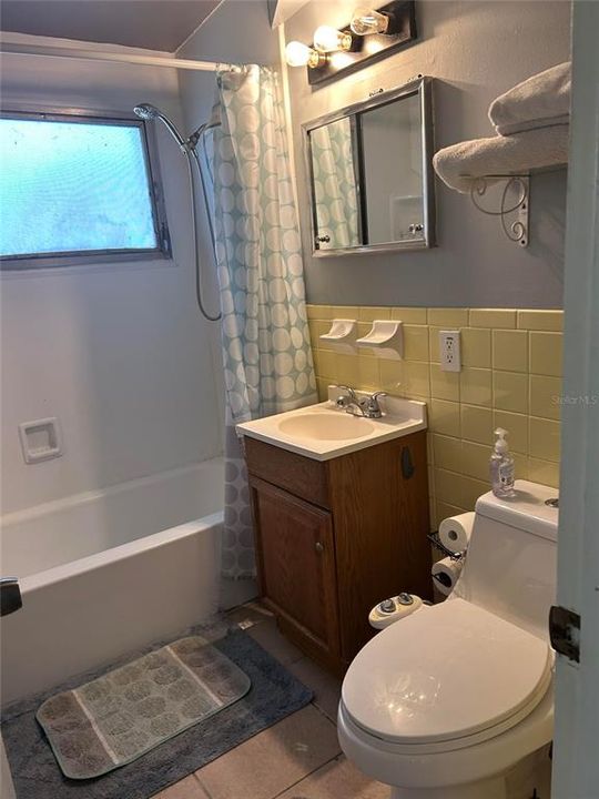 For Sale: $310,000 (3 beds, 1 baths, 980 Square Feet)