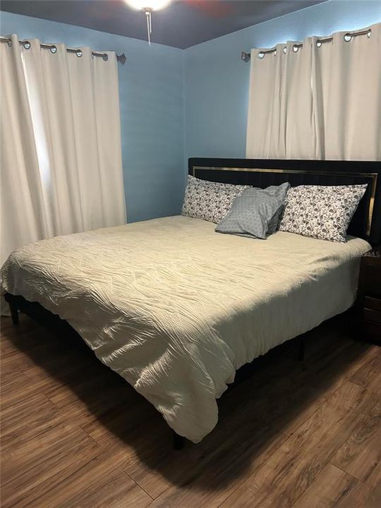 For Sale: $310,000 (3 beds, 1 baths, 980 Square Feet)