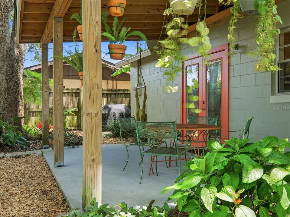 For Sale: $269,500 (3 beds, 1 baths, 1138 Square Feet)