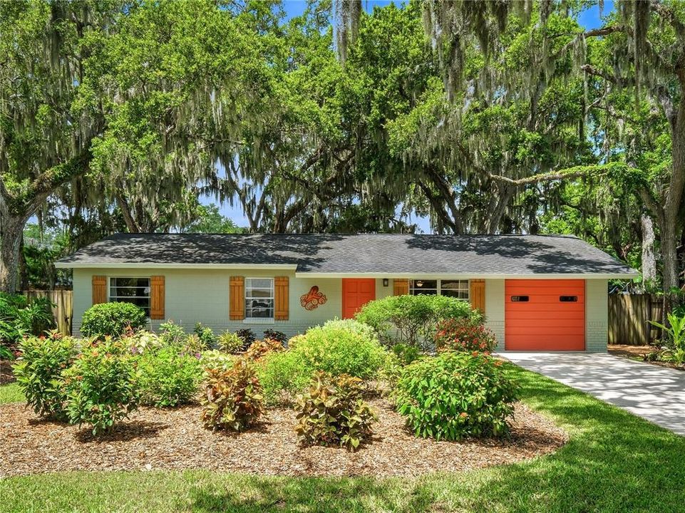 For Sale: $269,500 (3 beds, 1 baths, 1138 Square Feet)