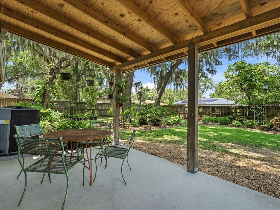 For Sale: $269,500 (3 beds, 1 baths, 1138 Square Feet)