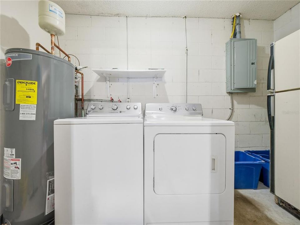For Sale: $269,500 (3 beds, 1 baths, 1138 Square Feet)