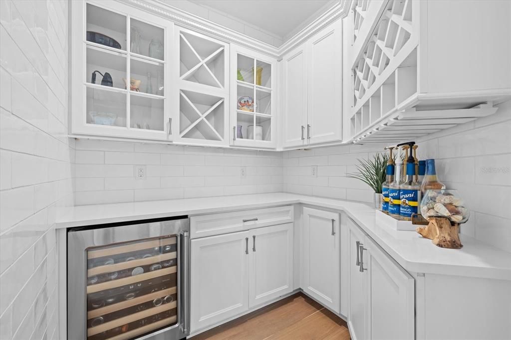 For Sale: $1,500,000 (4 beds, 4 baths, 4230 Square Feet)