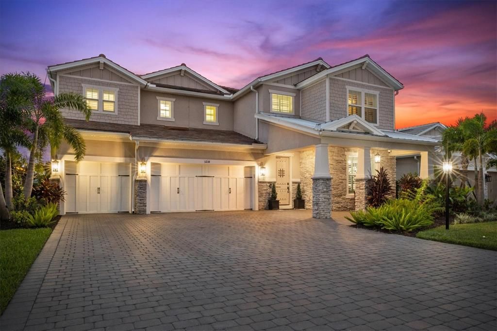 For Sale: $1,500,000 (4 beds, 4 baths, 4230 Square Feet)