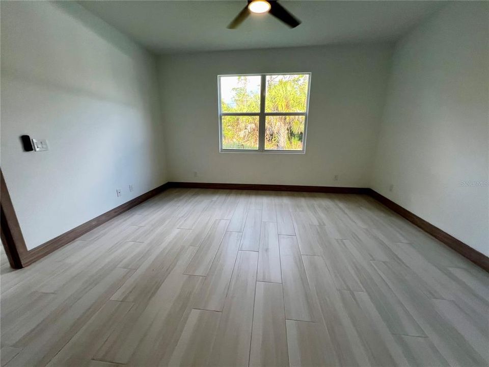 En Renta: $2,700 (4 camas, 2 baños, 1768 Pies cuadrados)