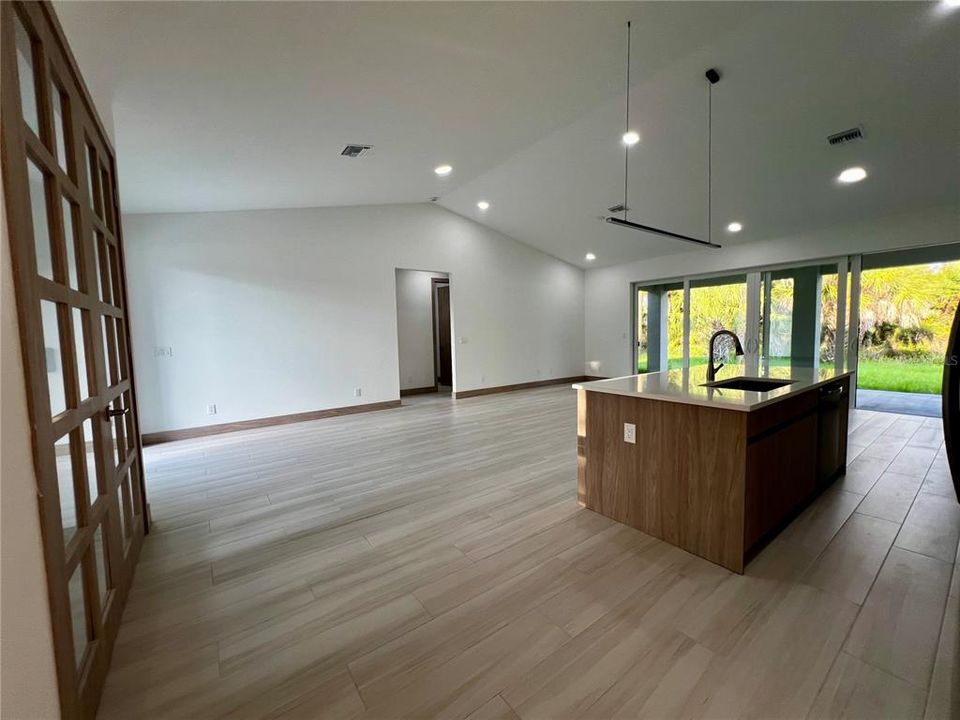 En Renta: $2,700 (4 camas, 2 baños, 1768 Pies cuadrados)