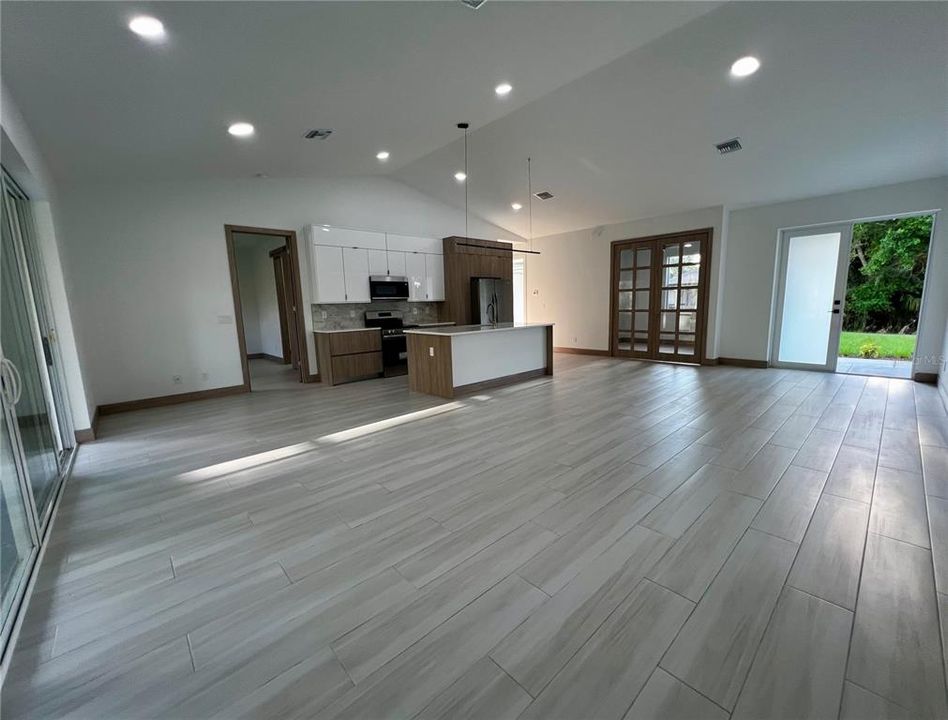 En Renta: $2,700 (4 camas, 2 baños, 1768 Pies cuadrados)