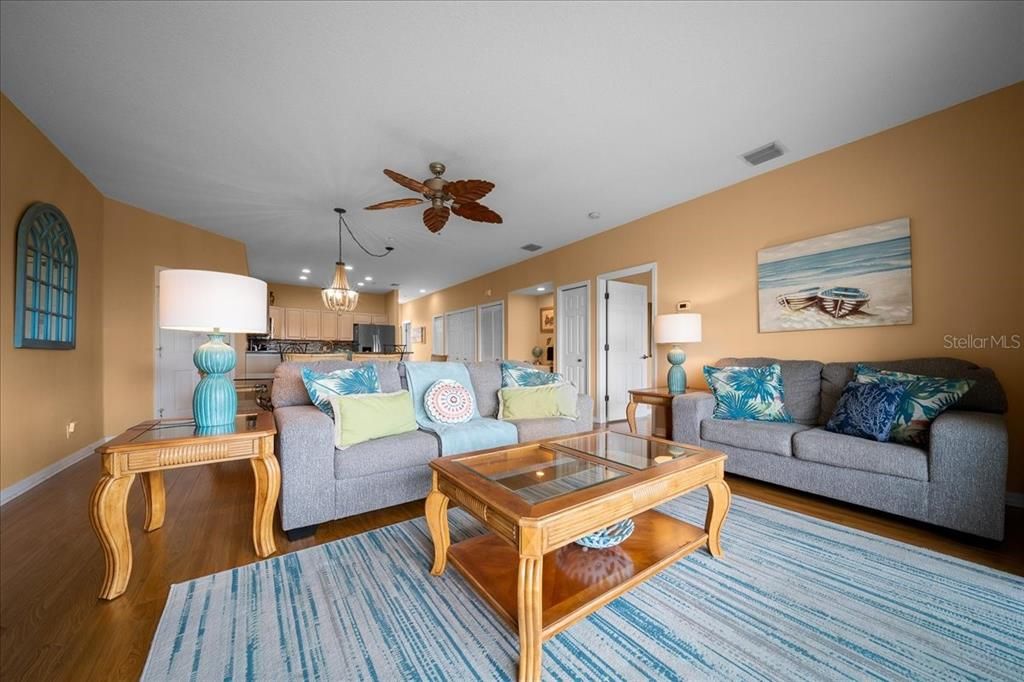 For Sale: $569,900 (2 beds, 2 baths, 1390 Square Feet)