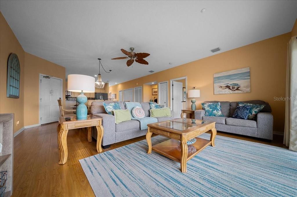 For Sale: $569,900 (2 beds, 2 baths, 1390 Square Feet)