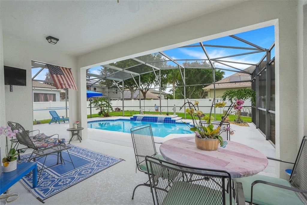 En Venta: $749,900 (4 camas, 3 baños, 2690 Pies cuadrados)