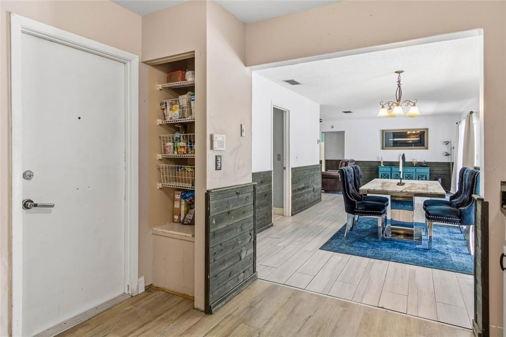 For Sale: $283,000 (3 beds, 2 baths, 1436 Square Feet)