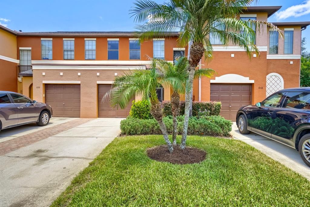 For Sale: $225,000 (2 beds, 2 baths, 1290 Square Feet)