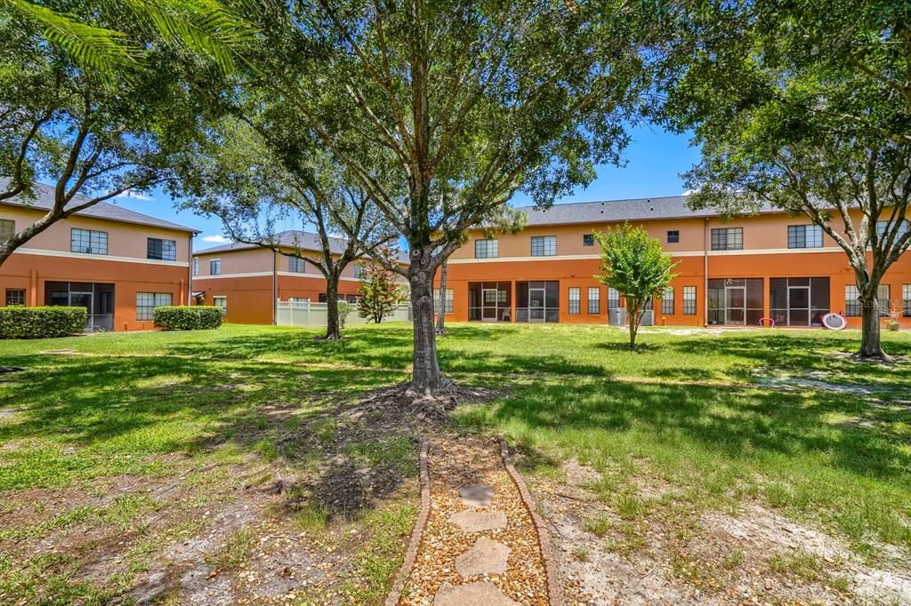 For Sale: $225,000 (2 beds, 2 baths, 1290 Square Feet)