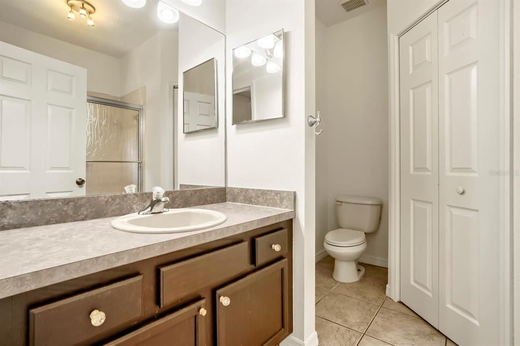 For Sale: $225,000 (2 beds, 2 baths, 1290 Square Feet)