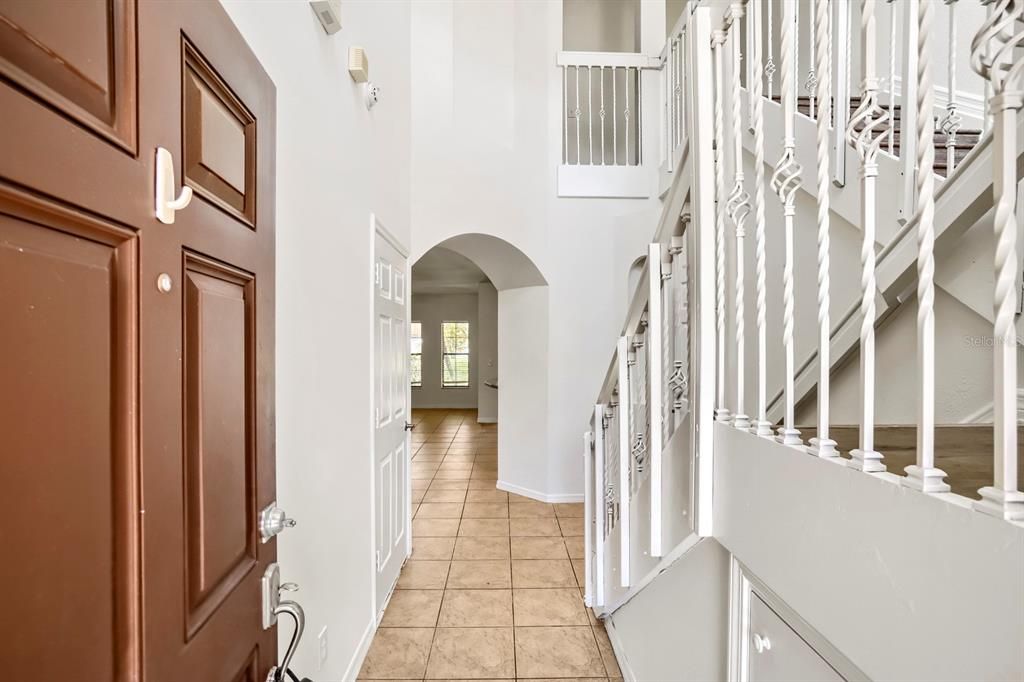 For Sale: $225,000 (2 beds, 2 baths, 1290 Square Feet)