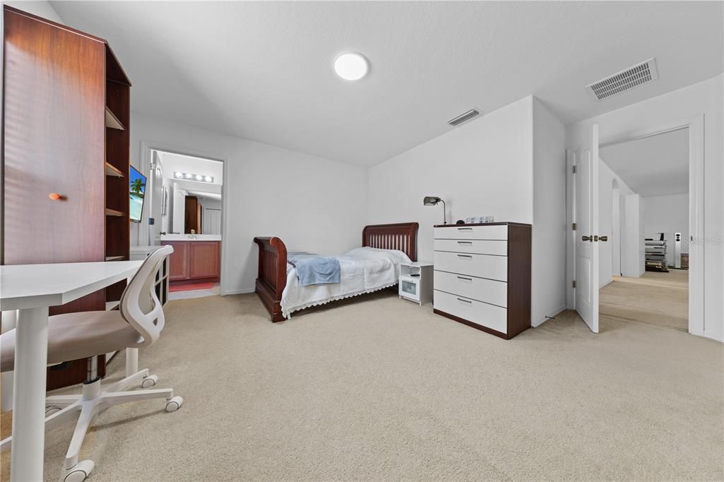 For Sale: $560,000 (4 beds, 3 baths, 3387 Square Feet)