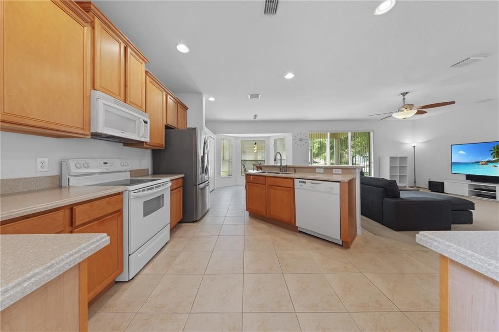 For Sale: $560,000 (4 beds, 3 baths, 3387 Square Feet)
