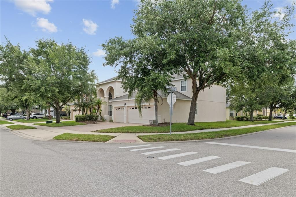 For Sale: $560,000 (4 beds, 3 baths, 3387 Square Feet)