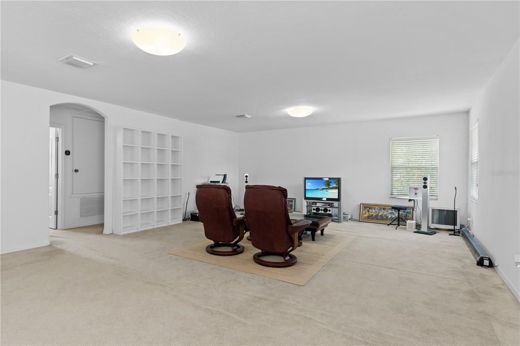 For Sale: $560,000 (4 beds, 3 baths, 3387 Square Feet)