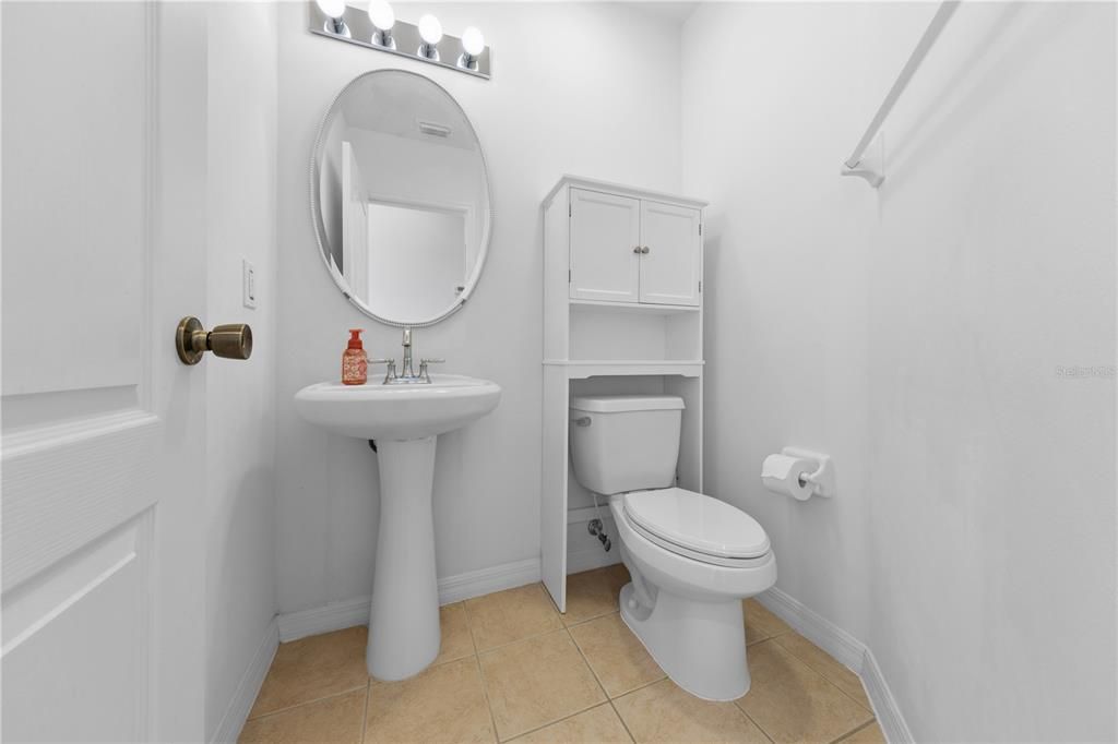 For Sale: $560,000 (4 beds, 3 baths, 3387 Square Feet)