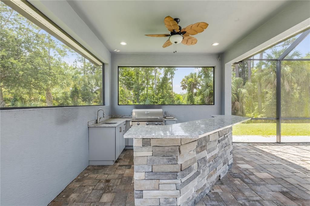 En Venta: $825,000 (4 camas, 3 baños, 2592 Pies cuadrados)