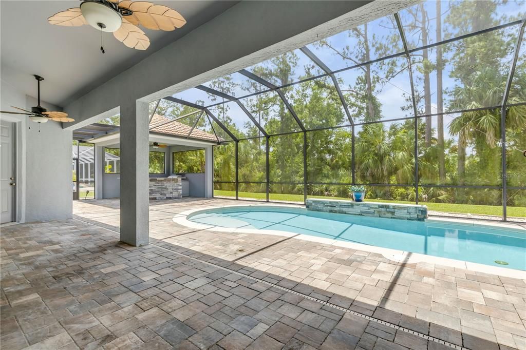 En Venta: $825,000 (4 camas, 3 baños, 2592 Pies cuadrados)